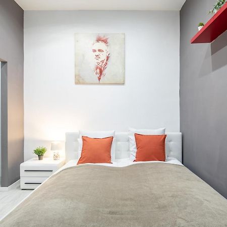 Cozy & Central Apartment With 2-Bedroom Budapesta Exterior foto