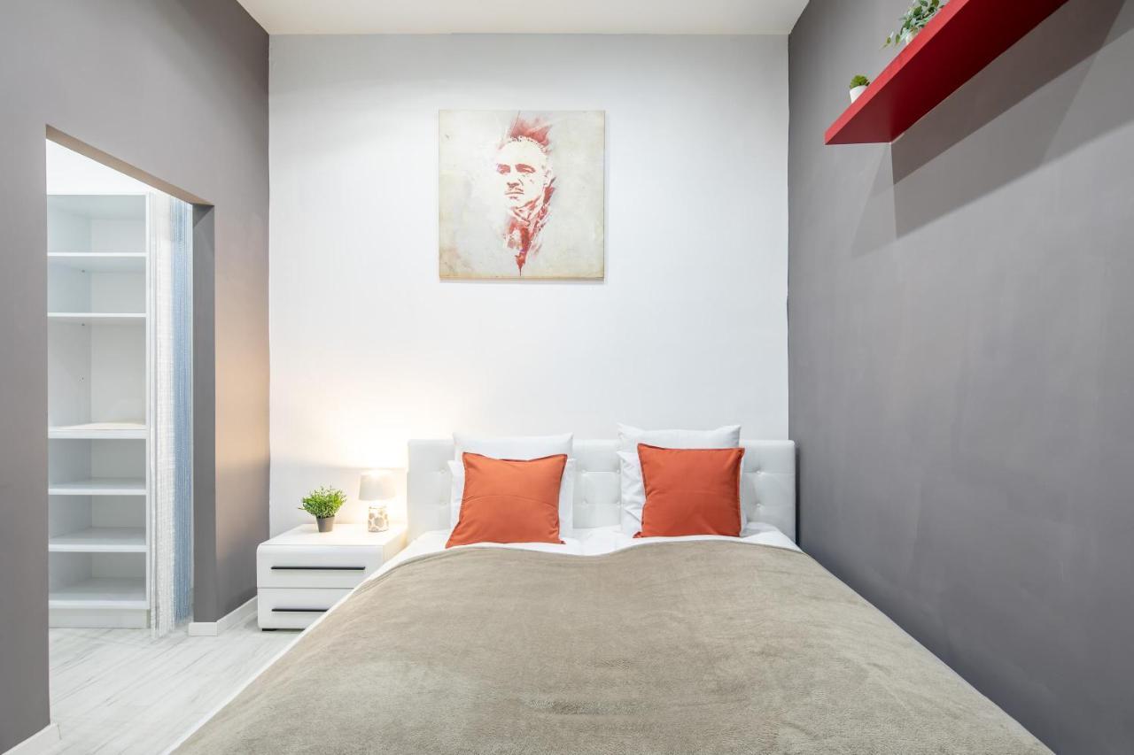Cozy & Central Apartment With 2-Bedroom Budapesta Exterior foto