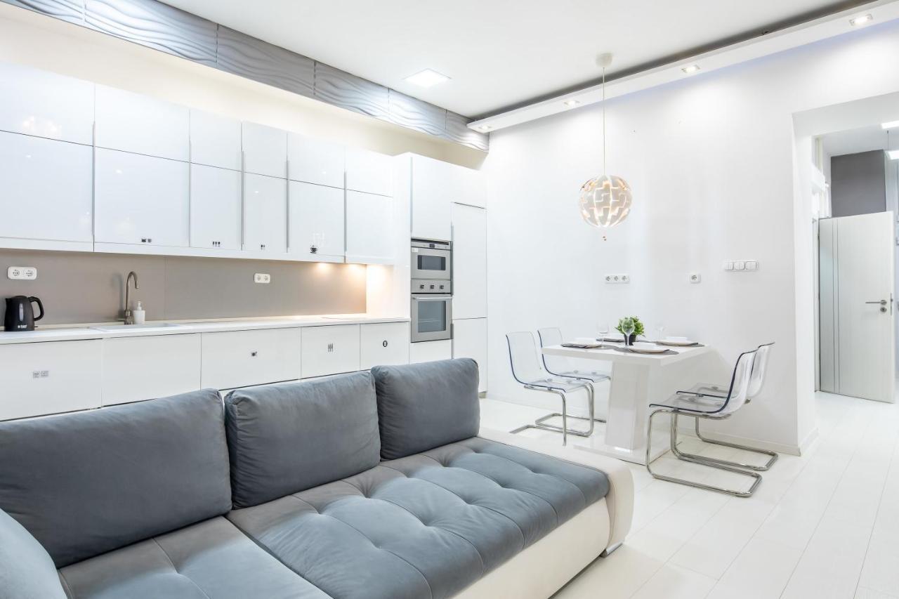 Cozy & Central Apartment With 2-Bedroom Budapesta Exterior foto